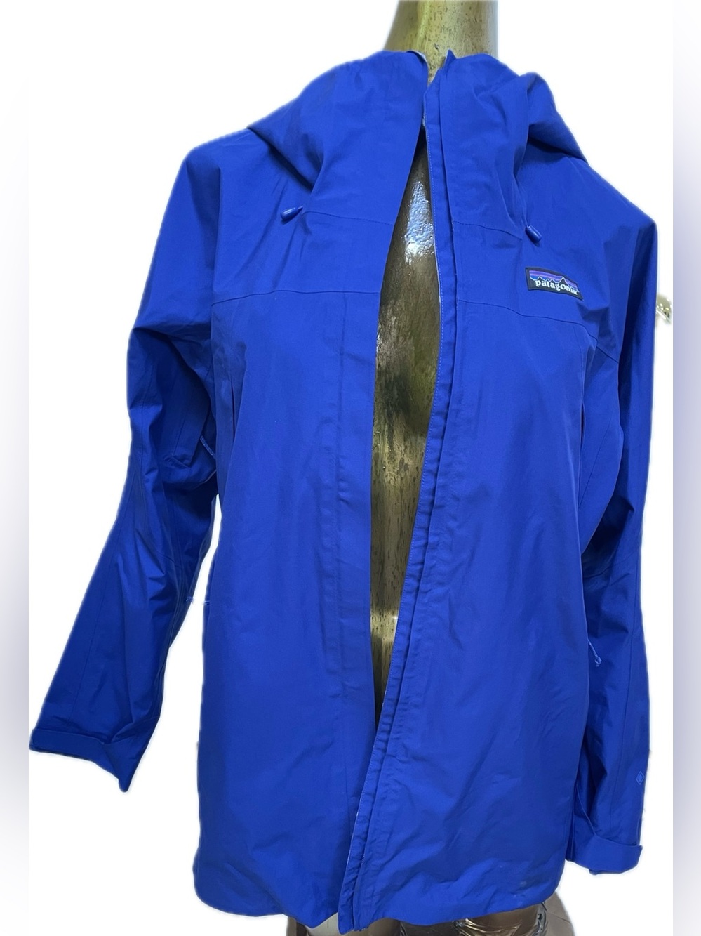Patagonia Women’s Hooded Rain Coat w/PECCO reflective tech